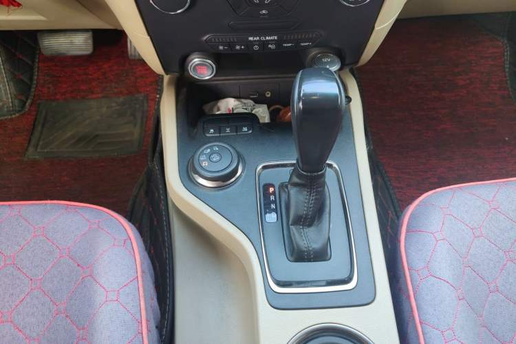 Used Ford Everest 2016 2.0T Gasoline Automatic 4x4 Elite Edition Gear Lever
