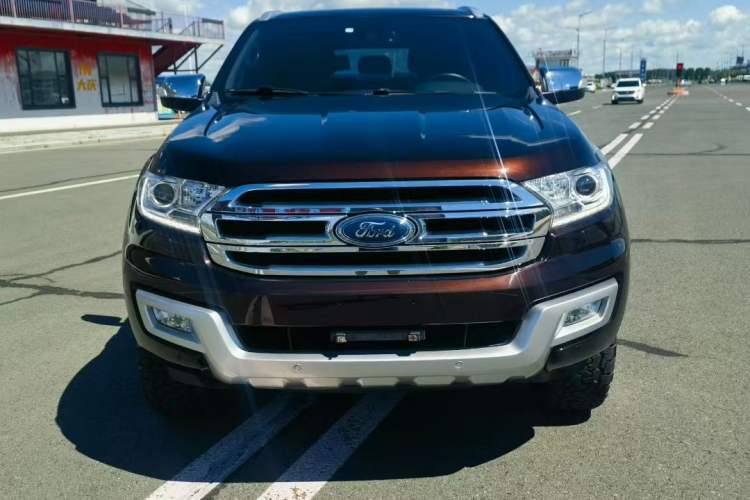 Used Ford Everest 2016 2.0T Gasoline Automatic 4x4 Flagship Edition Interior 1
