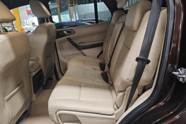 Used Ford Everest 2016 2.0T Gasoline Automatic 4x4 Flagship Edition Left Rear Seat