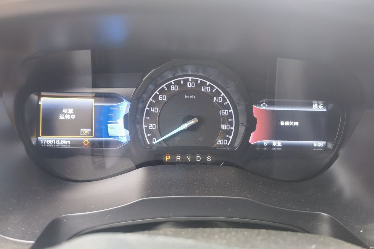 Used Ford Everest 2016 2.0T Gasoline Automatic 4x4 Luxury Edition Odometer Close Up
