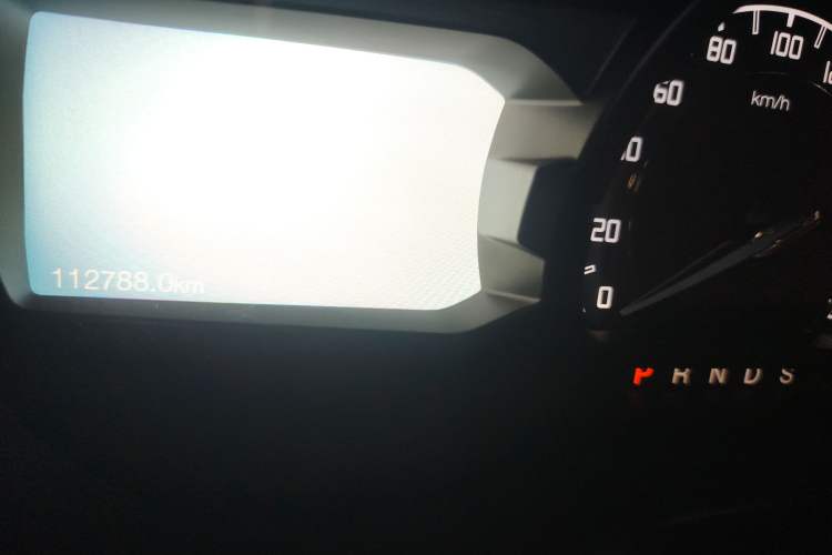 Used Ford Everest 2016 2.0T Gasoline Automatic 4x4 Flagship Edition Odometer Close Up
