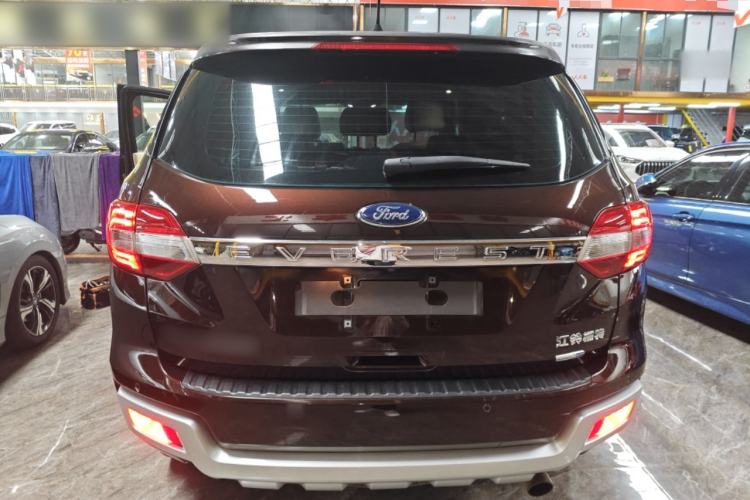 Used Ford Everest 2016 2.0T Gasoline Automatic 4x4 Flagship Edition Rear