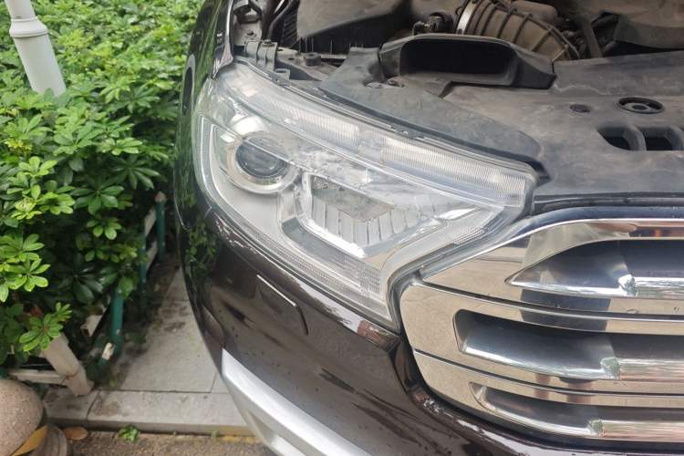 Used Ford Everest 2016 2.0T Gasoline Automatic 4x4 Flagship Edition Right Front Headlight