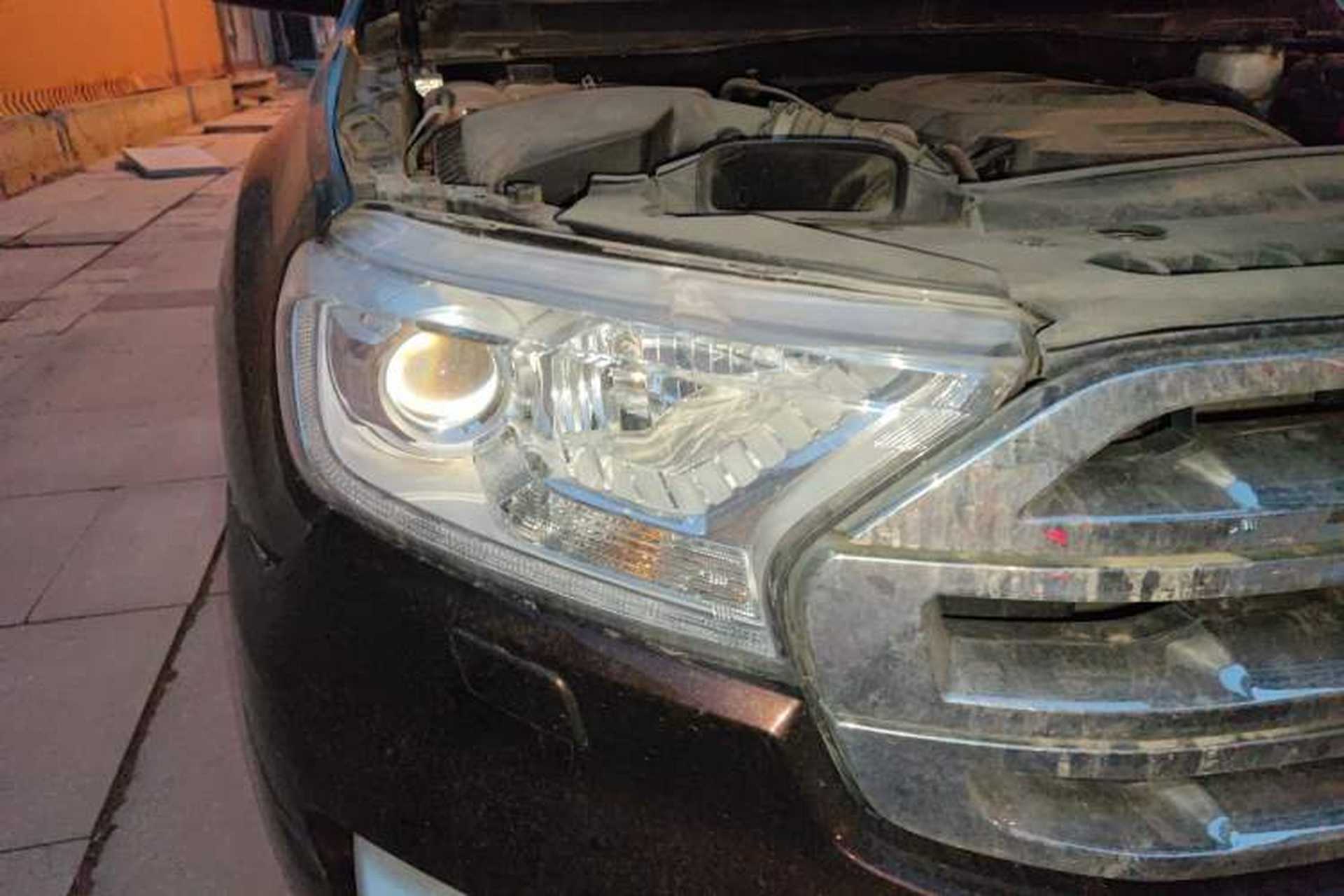 Used Ford Everest 2016 2.0T Gasoline Automatic 4x4 Flagship Edition Right Front Headlight