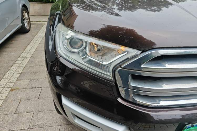Used Ford Everest 2016 2.0T Gasoline Automatic 4x4 Luxury Edition Right Front Headlight