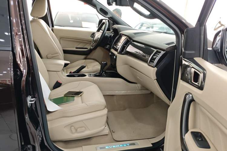 Used Ford Everest 2016 2.0T Gasoline Automatic 4x4 Flagship Edition Right Front Seat