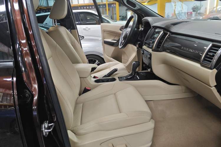 Used Ford Everest 2016 2.0T Gasoline Automatic 4x4 Flagship Edition Right Front Seat