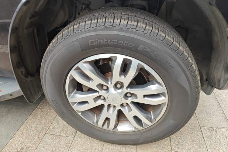 Used Ford Everest 2016 2.0T Gasoline Automatic 4x4 Luxury Edition Right Front Wheel Hub