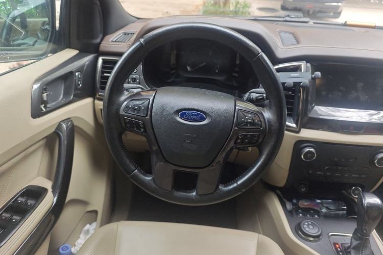 Used Ford Everest 2016 2.0T Gasoline Automatic 4x4 Flagship Edition Steering Wheel