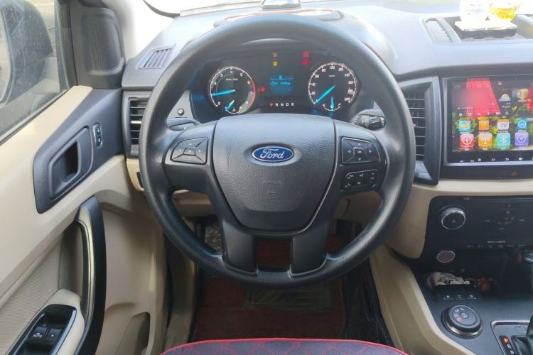 Used Ford Everest 2016 2.0T Gasoline Automatic 4x4 Elite Edition Steering Wheel
