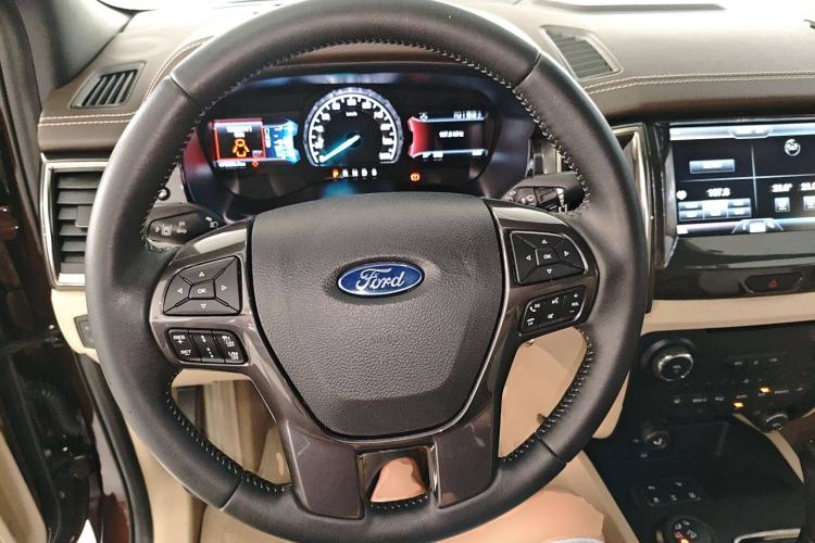 Used Ford Everest 2016 2.0T Gasoline Automatic 4x4 Flagship Edition Steering Wheel