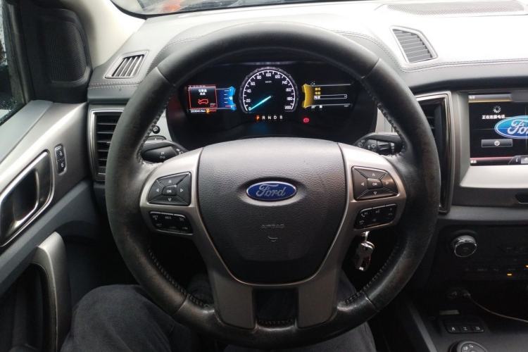 Used Ford Everest 2016 2.0T Gasoline Automatic 4x4 Luxury Edition Steering Wheel