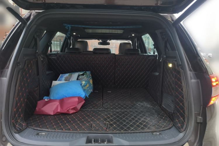Used Ford Everest 2016 2.0T Gasoline Automatic 4x4 Luxury Edition Trunk
