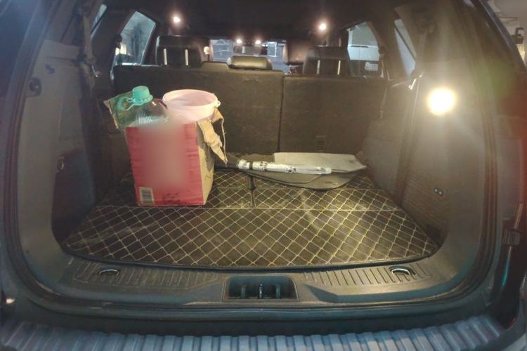 Used Ford Everest 2016 2.0T Gasoline Automatic 4x4 Flagship Edition Trunk