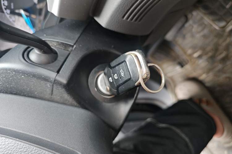 Used Ford Everest 2016 2.0T Gasoline Automatic 4x4 Luxury Edition Vehicle Key