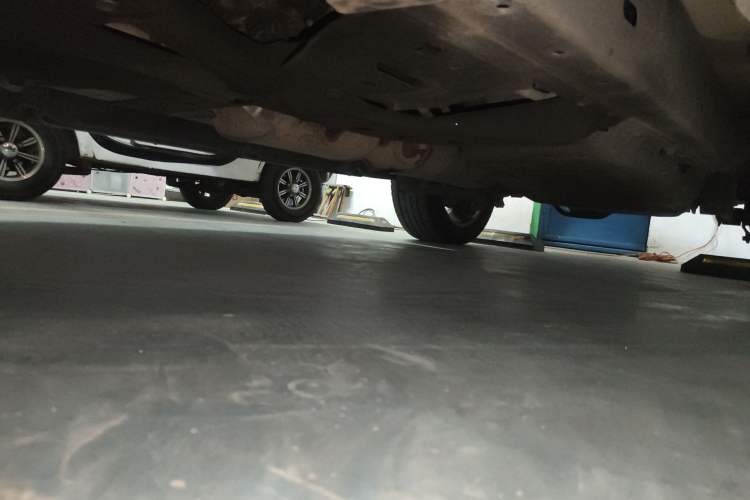 Used Ford Everest 2016 2.0T Gasoline Automatic 4x4 Flagship Edition Chassis Front Left