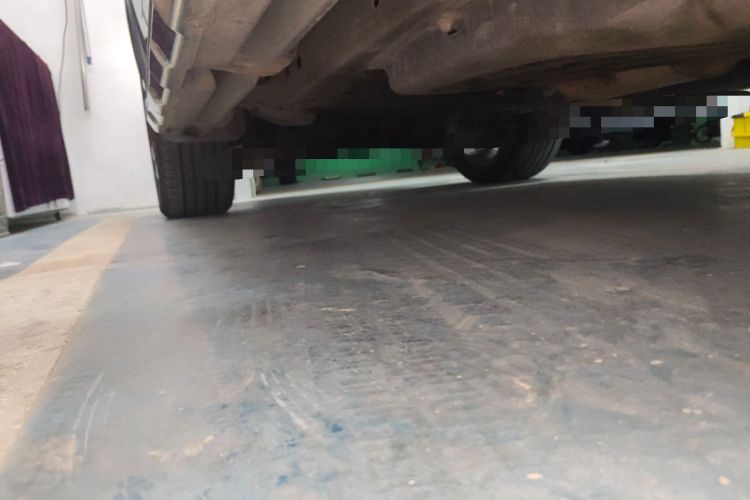Used Ford Everest 2016 2.0T Gasoline Automatic 4x4 Flagship Edition Chassis Rear Left