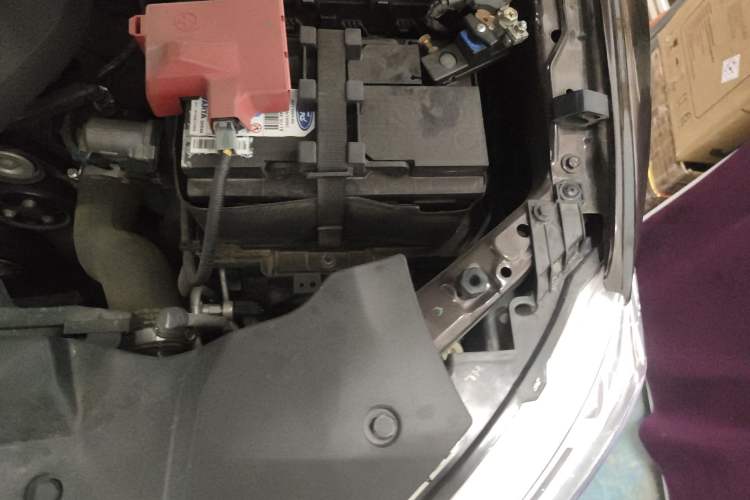 Used Ford Everest 2016 2.0T Gasoline Automatic 4x4 Flagship Edition Engine Bay Left
