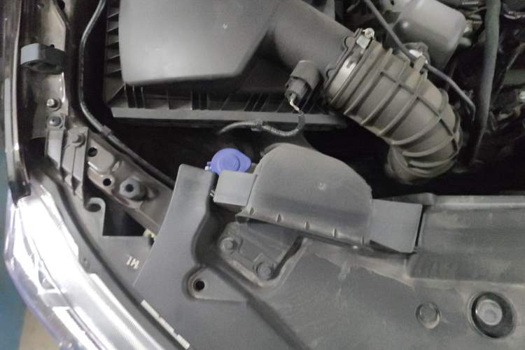 Used Ford Everest 2016 2.0T Gasoline Automatic 4x4 Flagship Edition Engine Bay Right