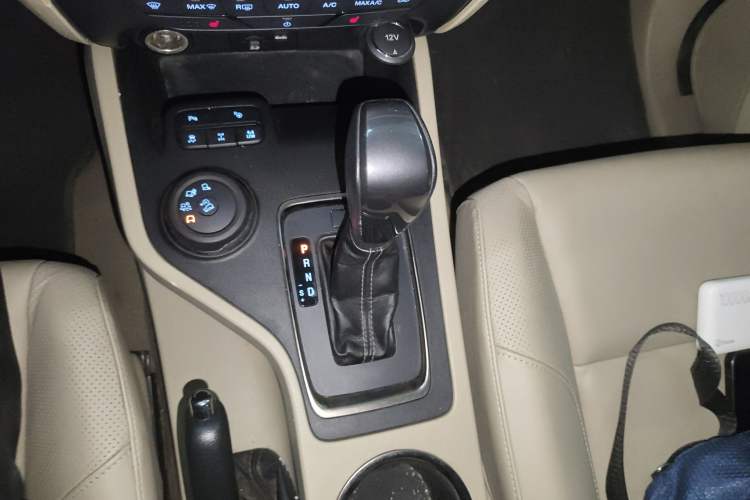 Used Ford Everest 2016 2.0T Gasoline Automatic 4x4 Flagship Edition Gear Lever