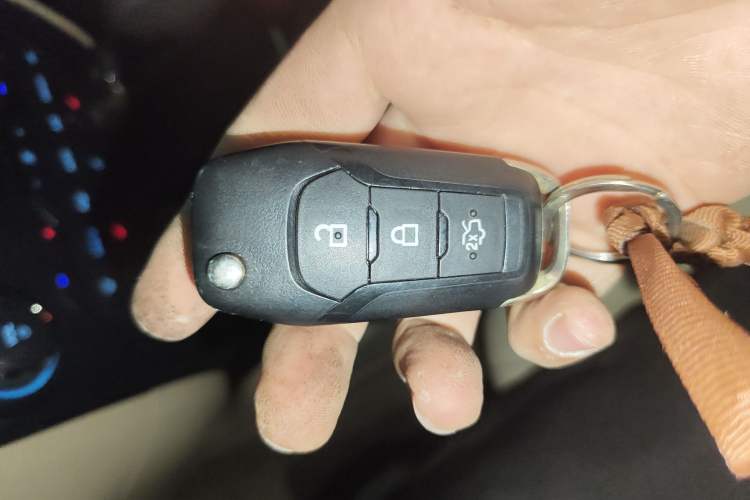 Used Ford Everest 2016 2.0T Gasoline Automatic 4x4 Flagship Edition Vehicle Key