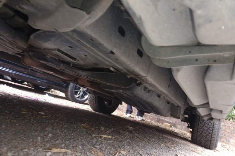 Used Ford Everest 2016 2.0T Gasoline Automatic 4x4 Luxury Edition Chassis Front Left