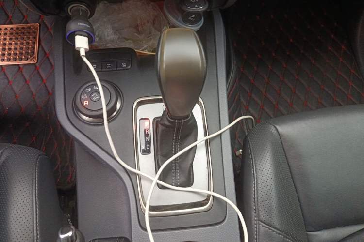 Used Ford Everest 2016 2.0T Gasoline Automatic 4x4 Luxury Edition Gear Lever