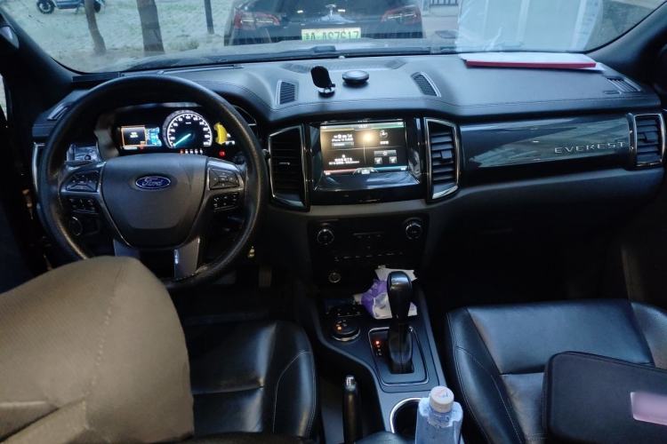Used Ford Everest 2016 2.0T Gasoline Automatic 4x4 Flagship Edition Center Console