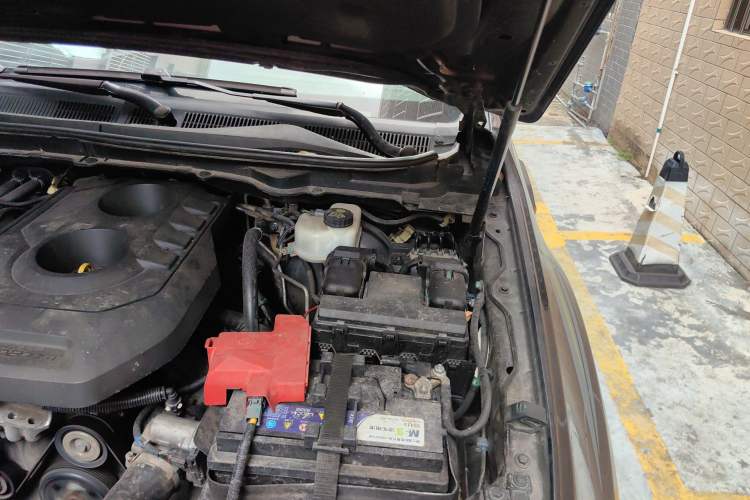 Used Ford Everest 2016 2.0T Gasoline Automatic 4x4 Elite Edition Engine Bay Left