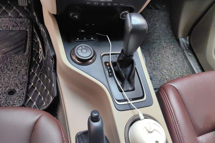 Used Ford Everest 2016 2.0T Gasoline Automatic 4x4 Elite Edition Gear Lever