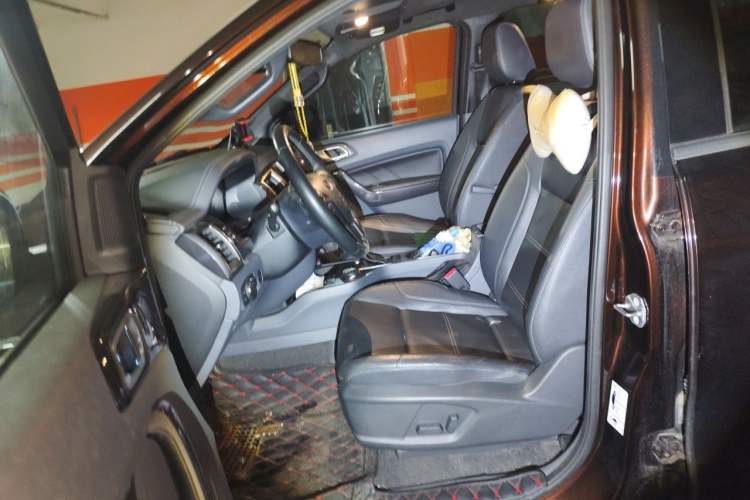 Used Ford Everest 2016 2.0T Gasoline Automatic 4x4 Flagship Edition Left Front Seat
