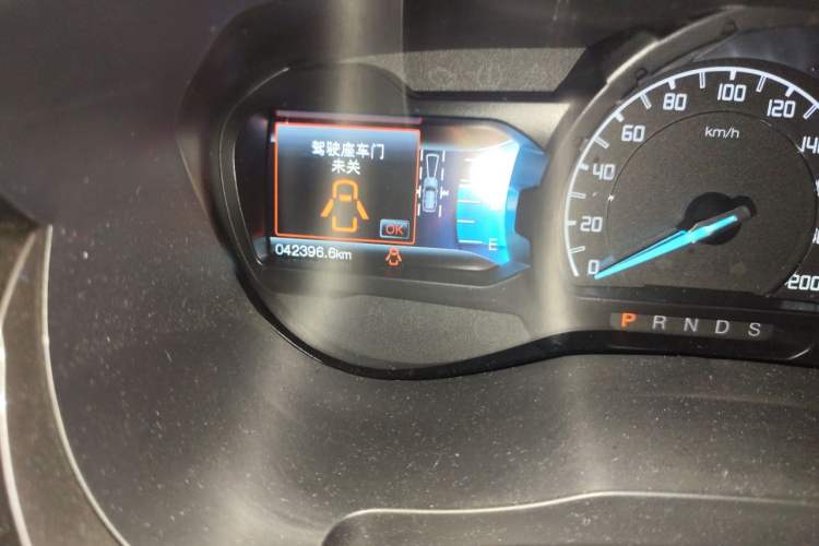 Used Ford Everest 2016 2.0T Gasoline Automatic 4x4 Flagship Edition Odometer Close Up
