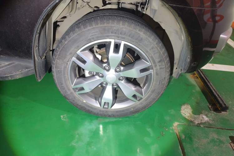 Used Ford Everest 2016 2.0T Gasoline Automatic 4x4 Flagship Edition Right Front Wheel Hub