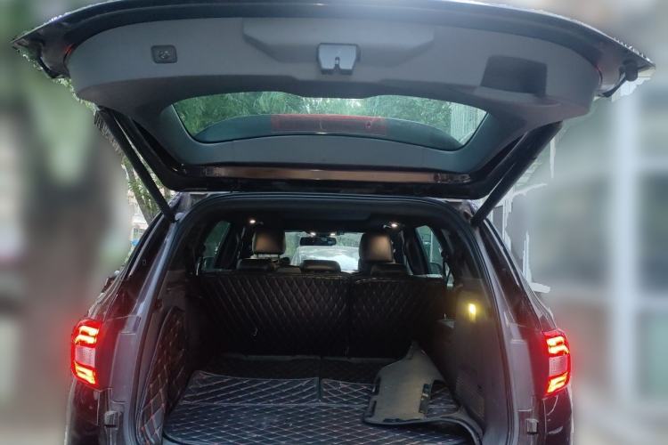 Used Ford Everest 2016 2.0T Gasoline Automatic 4x4 Flagship Edition Trunk
