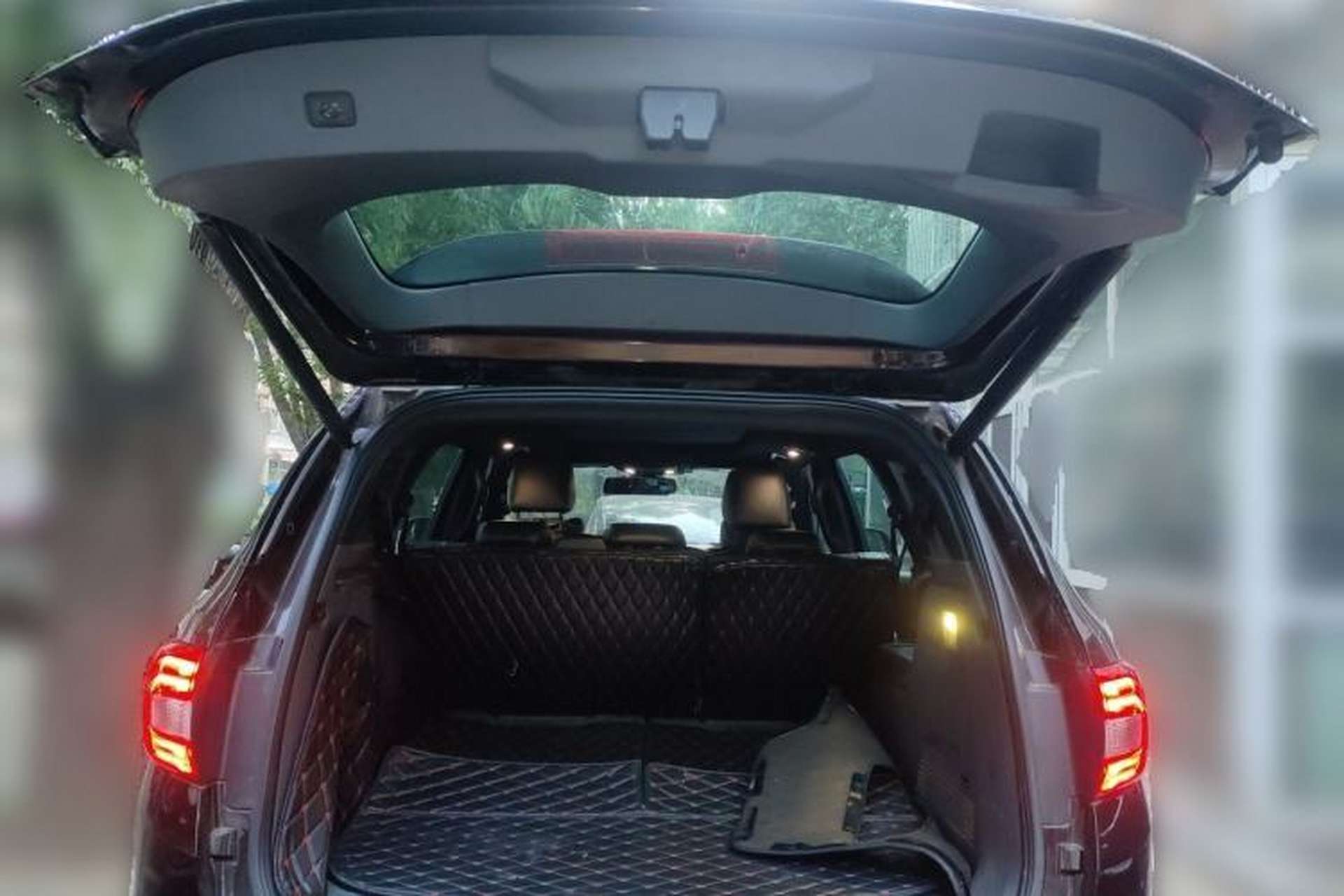 Used Ford Everest 2016 2.0T Gasoline Automatic 4x4 Flagship Edition Trunk