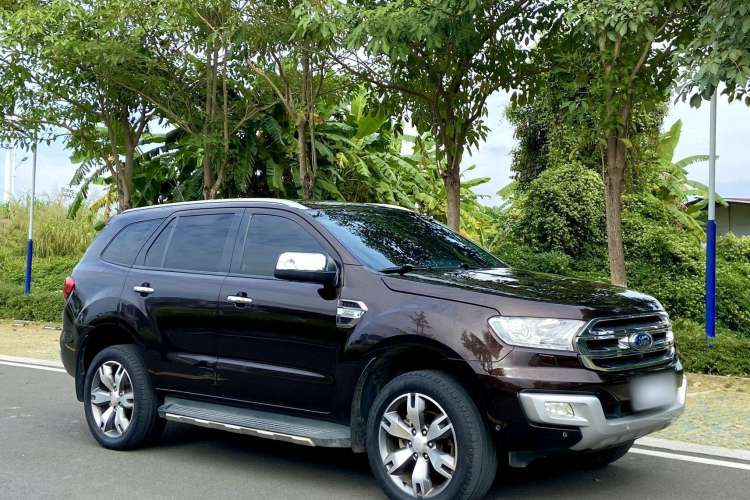 Used Ford Everest 2016 2.0T Gasoline Automatic 4x4 Flagship Edition Front Right 45 Deg