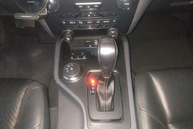Used Ford Everest 2016 2.0T Gasoline Automatic 4x4 Flagship Edition Gear Lever