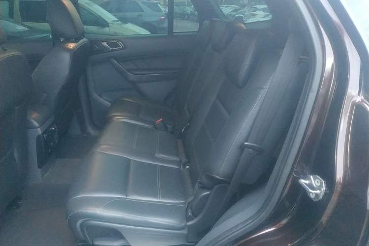 Used Ford Everest 2016 2.0T Gasoline Automatic 4x4 Flagship Edition Left Rear Seat
