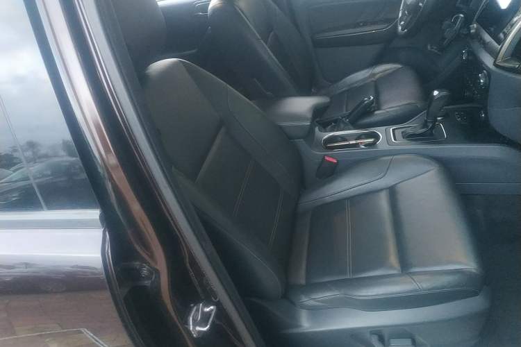Used Ford Everest 2016 2.0T Gasoline Automatic 4x4 Flagship Edition Right Front Seat