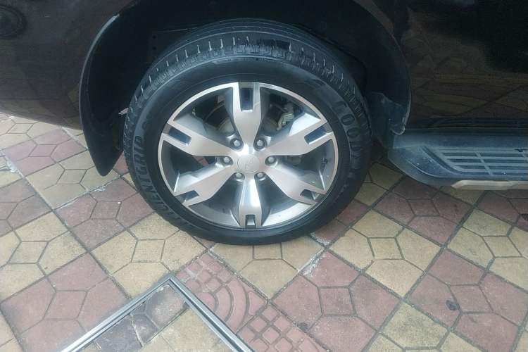 Used Ford Everest 2016 2.0T Gasoline Automatic 4x4 Flagship Edition Right Rear Wheel Hub