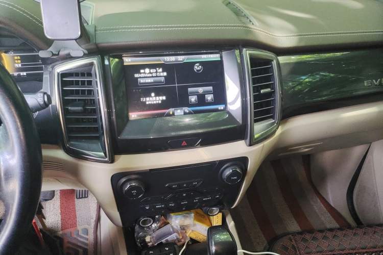 Used Ford Everest 2016 2.0T Gasoline Automatic 4x4 Flagship Edition Audio And AC Panel