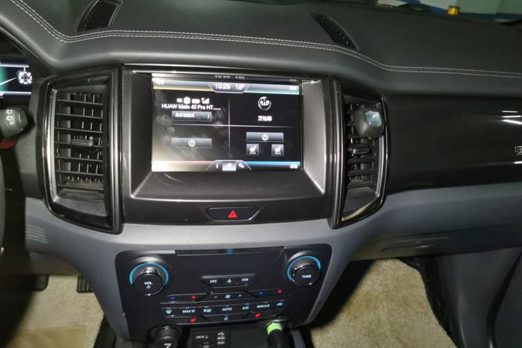 Used Ford Everest 2016 2.0T Gasoline Automatic 4x4 Flagship Edition Audio And AC Panel