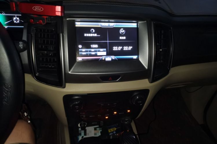Used Ford Everest 2016 2.0T Gasoline Automatic 4x4 Luxury Edition Audio And AC Panel