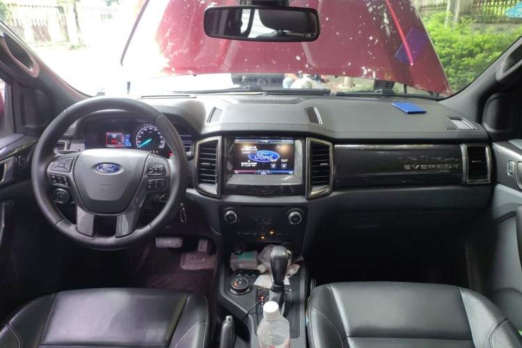Used Ford Everest 2016 2.0T Gasoline Automatic 4x4 Flagship Edition Center Console
