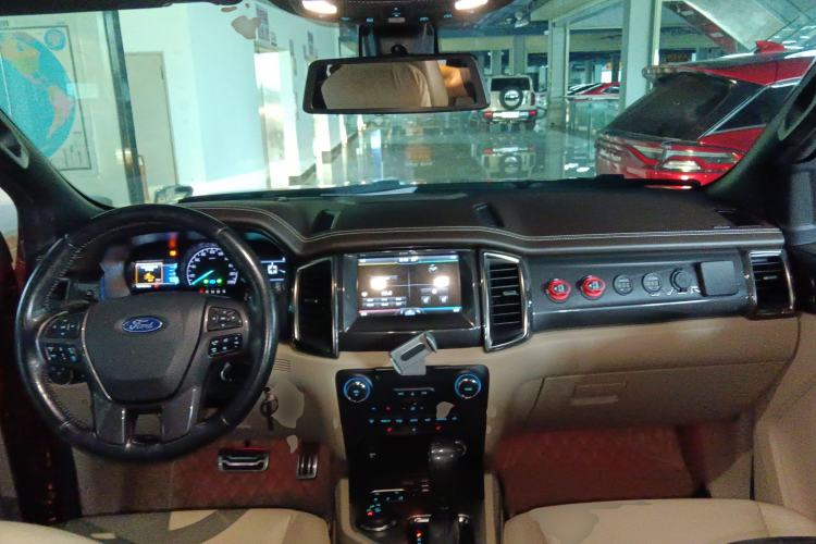 Used Ford Everest 2016 2.0T Gasoline Automatic 4x4 Flagship Edition Center Console