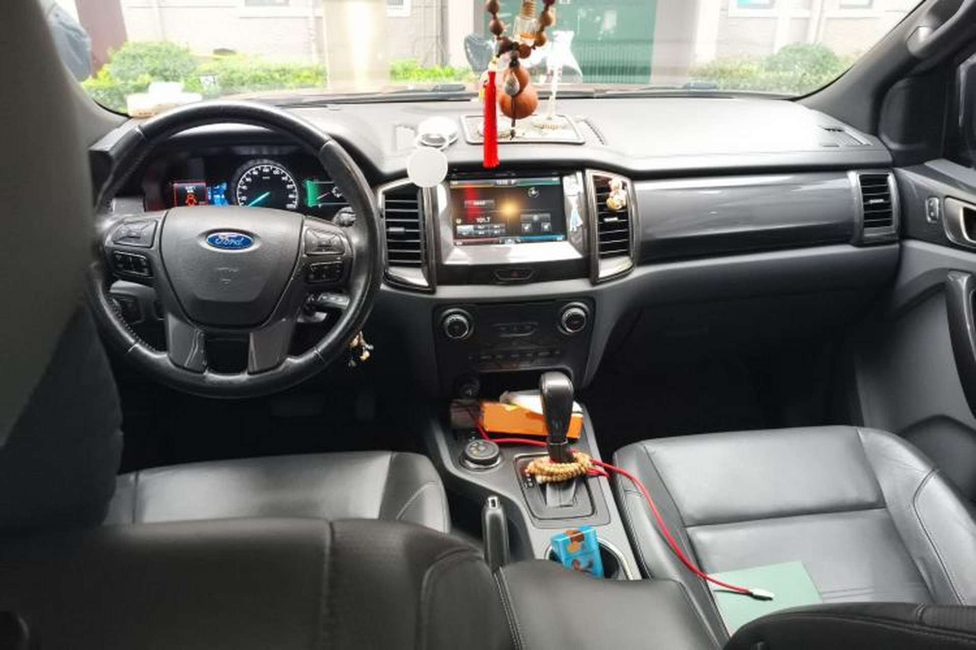Used Ford Everest 2016 2.0T Gasoline Automatic 4x4 Flagship Edition Center Console