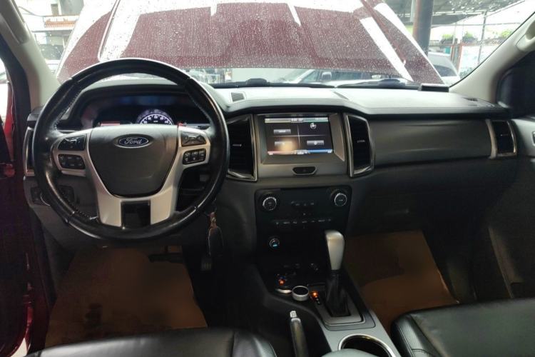 Used Ford Everest 2016 2.0T Gasoline Automatic 4x4 Luxury Edition Center Console