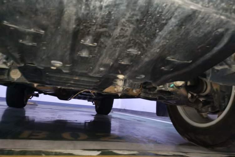 Used Ford Everest 2016 2.0T Gasoline Automatic 4x4 Luxury Edition Chassis Front