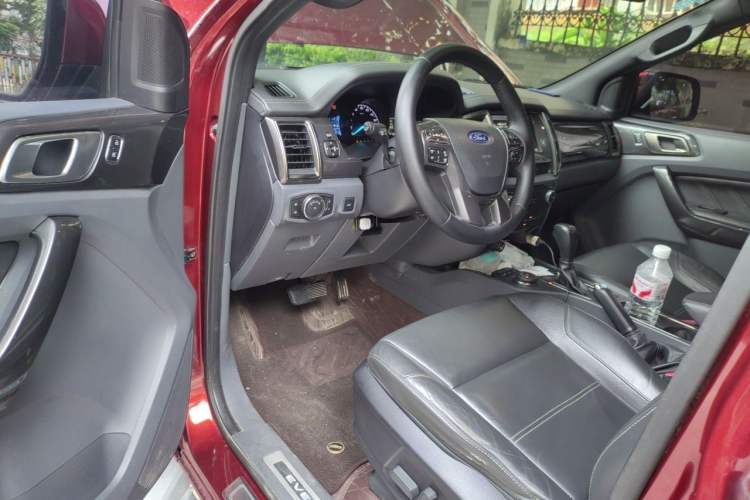 Used Ford Everest 2016 2.0T Gasoline Automatic 4x4 Flagship Edition Driver Seat