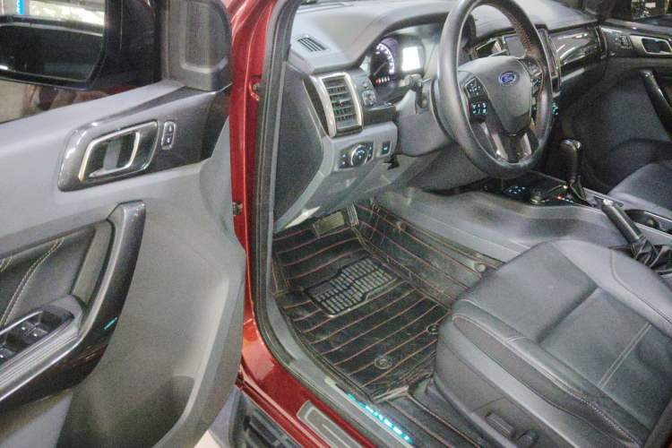 Used Ford Everest 2016 2.0T Gasoline Automatic 4x4 Flagship Edition Driver Seat